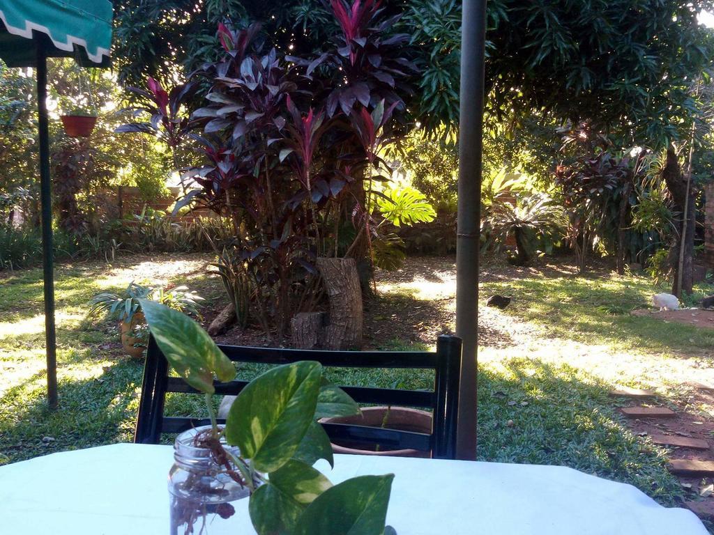 プエルト・イグアス Folks Iguazu - Casa De Huespedes Bed & Breakfast エクステリア 写真