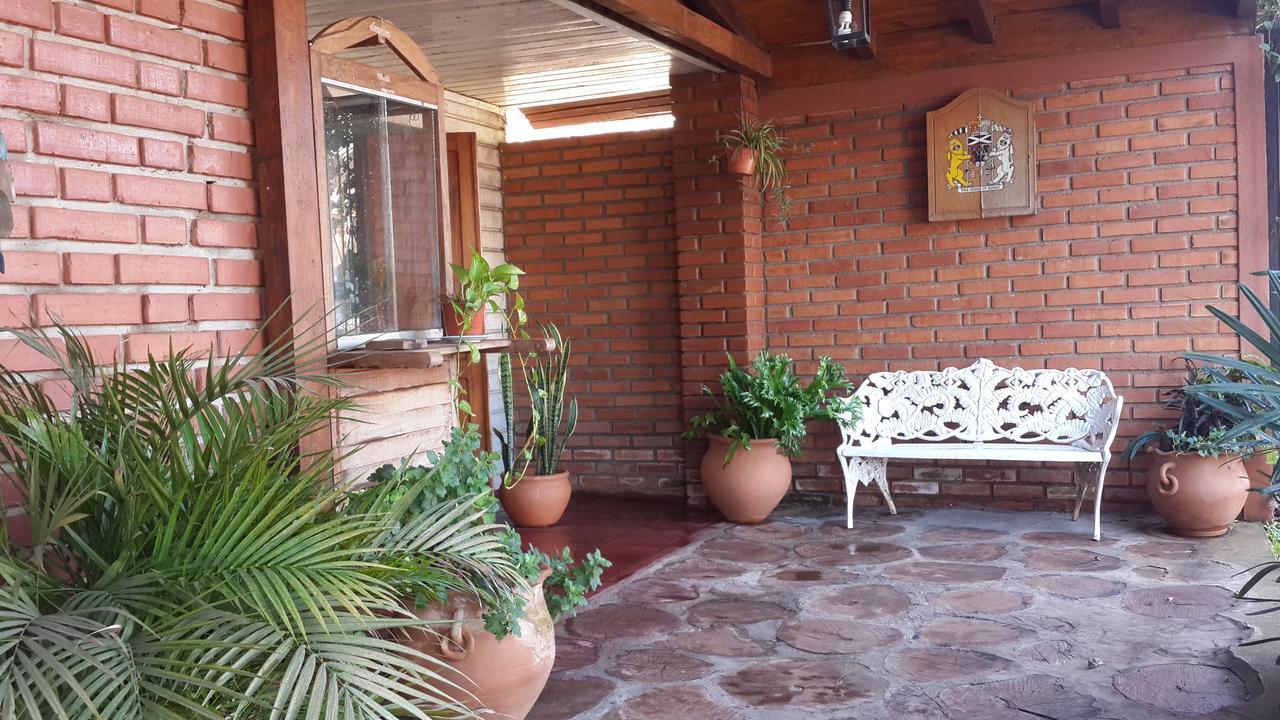 プエルト・イグアス Folks Iguazu - Casa De Huespedes Bed & Breakfast エクステリア 写真
