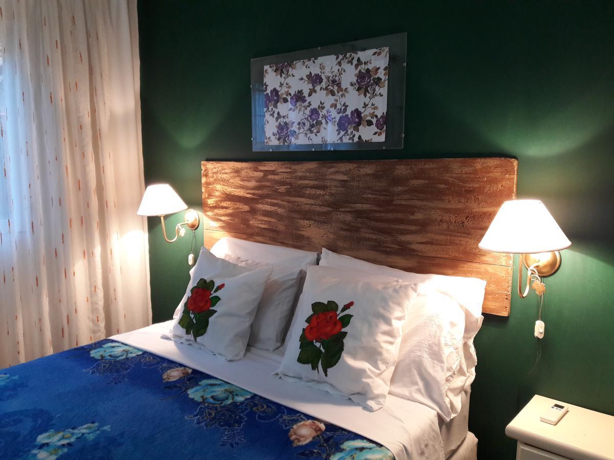 プエルト・イグアス Folks Iguazu - Casa De Huespedes Bed & Breakfast エクステリア 写真