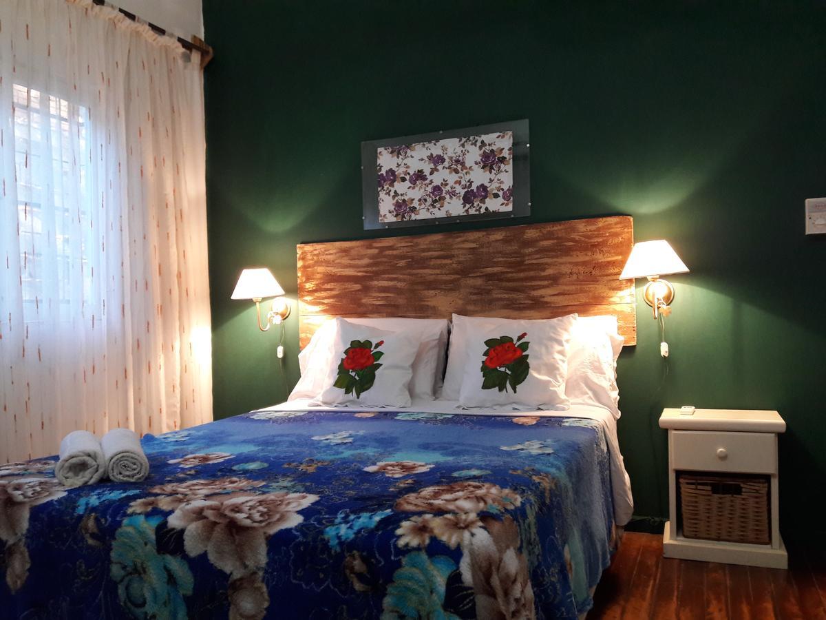 プエルト・イグアス Folks Iguazu - Casa De Huespedes Bed & Breakfast エクステリア 写真